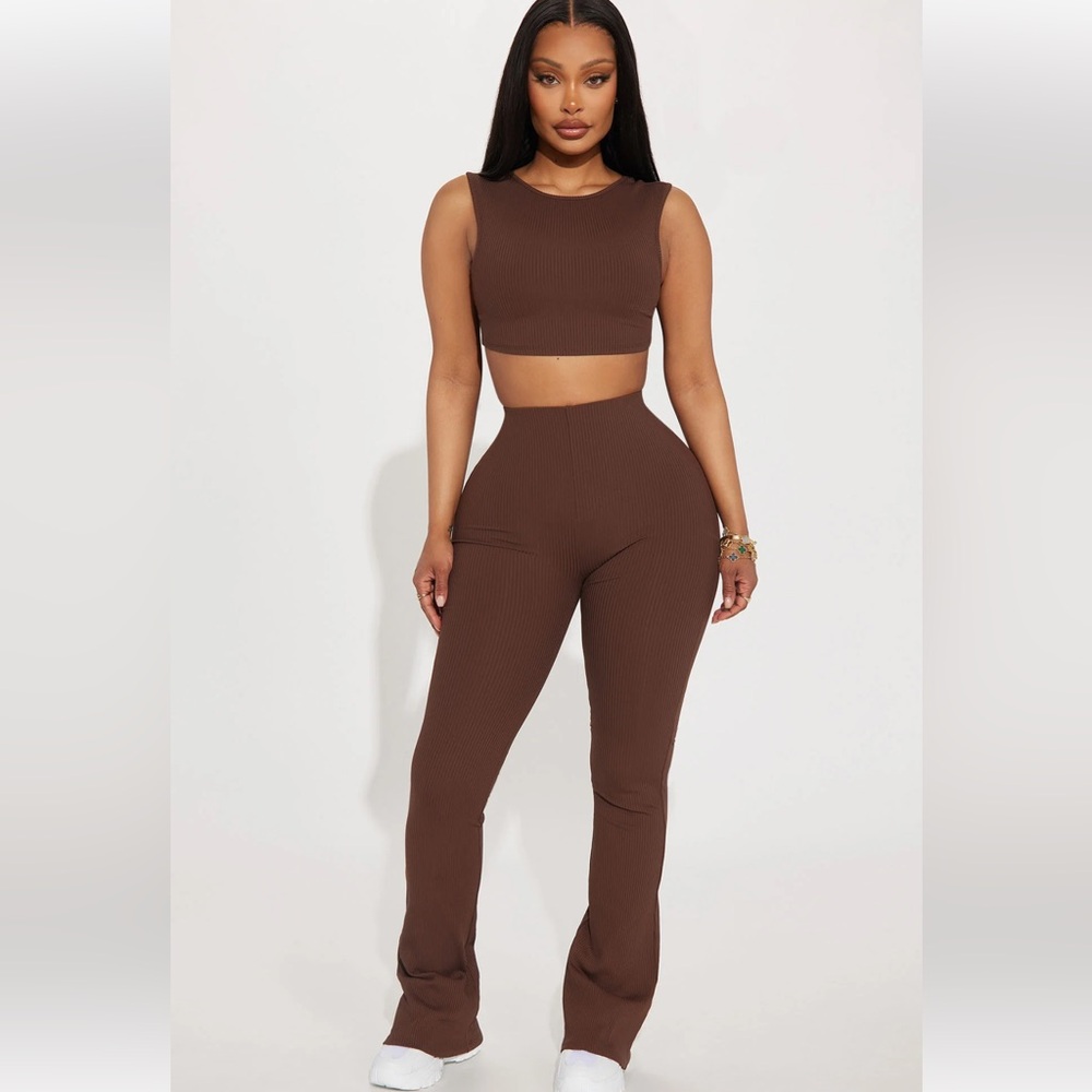 NWT brown ribbed matching pants set